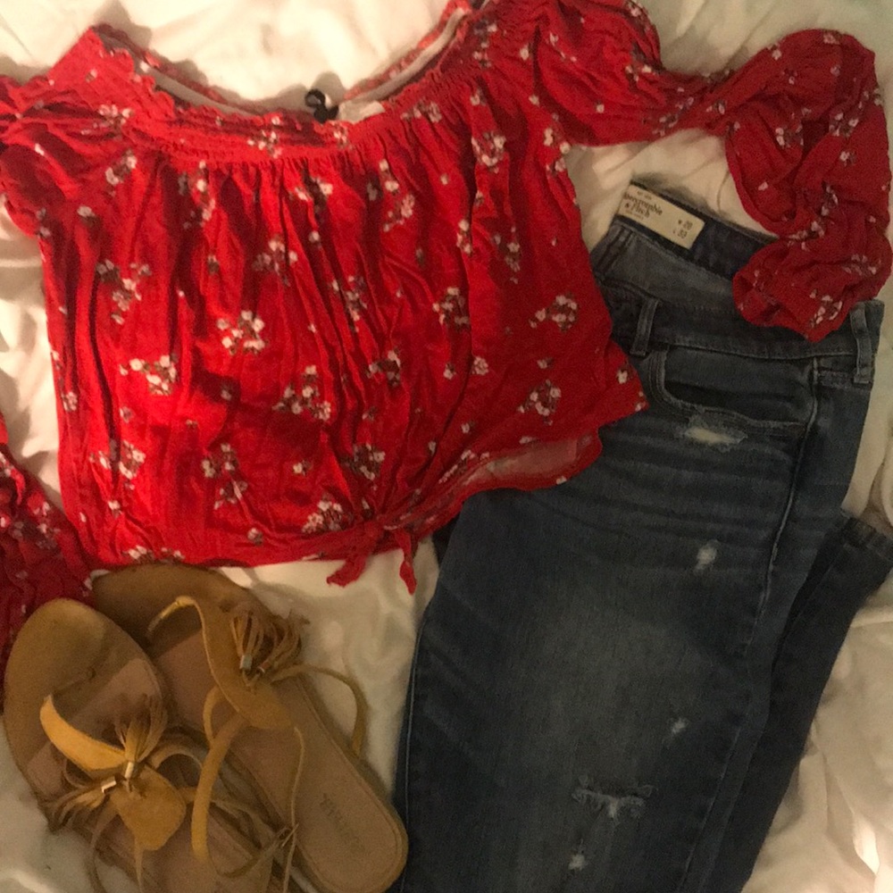 Red off the shoulder crop top  H&M Size L